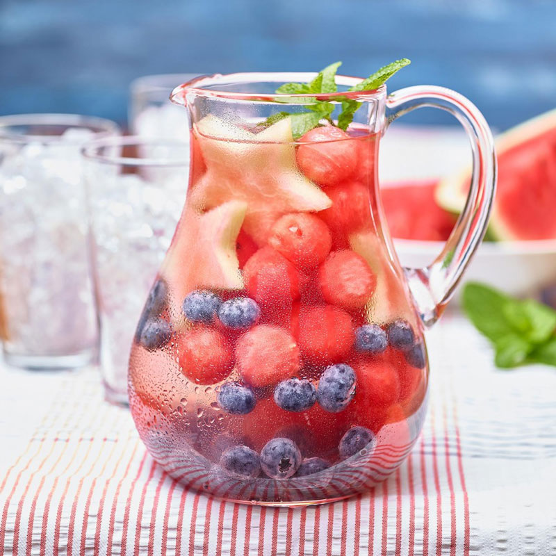 آب طعم‌دار (Infused Water)