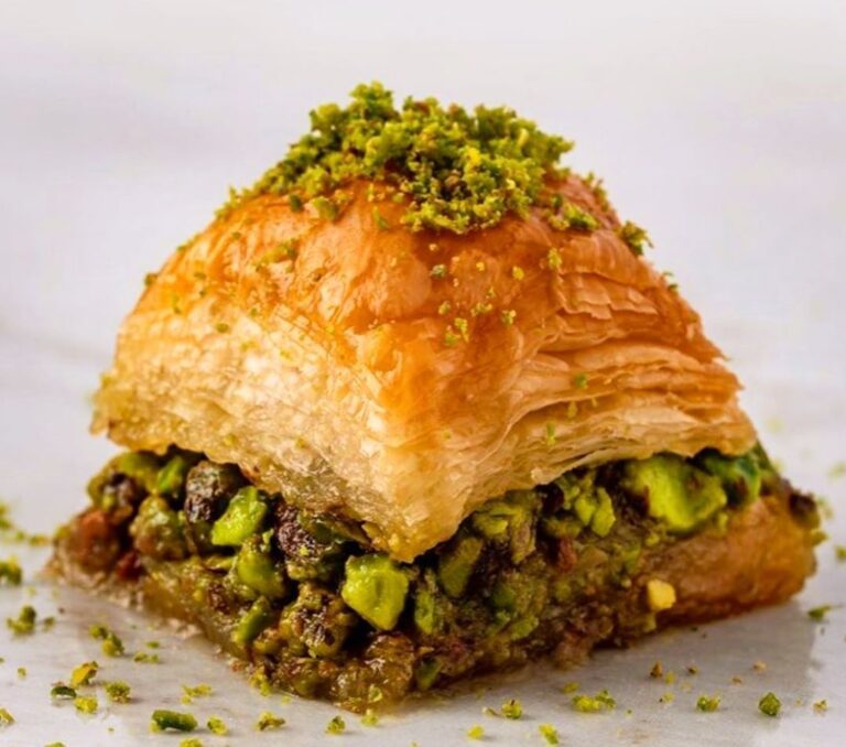 باقلوای یزدی با خمیر خانگی؛ روش سنتی و ایرانی
