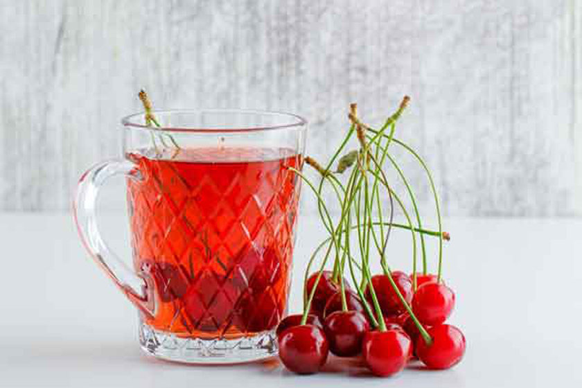 طرز تهیه چای آلبالو با آلبالوی یخ‌زده