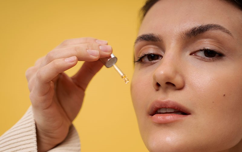 چگونه از روغن برای ماساژ صورت استفاده کنیم؟