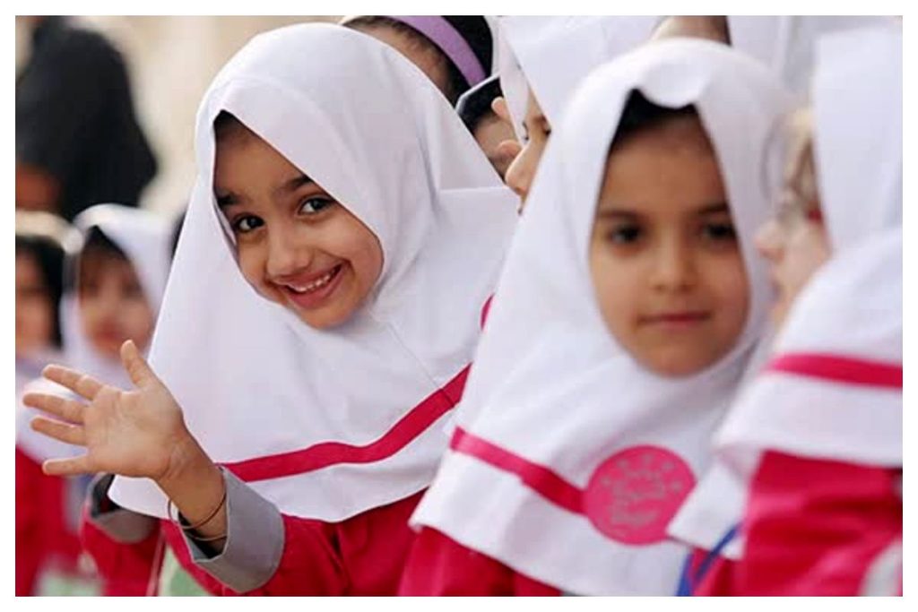 قیمت روپوش دانش‌آموزان چقدر است؟ آموزش و پرورش: مدارس حق اجبار خانواده‌ها را ندارند