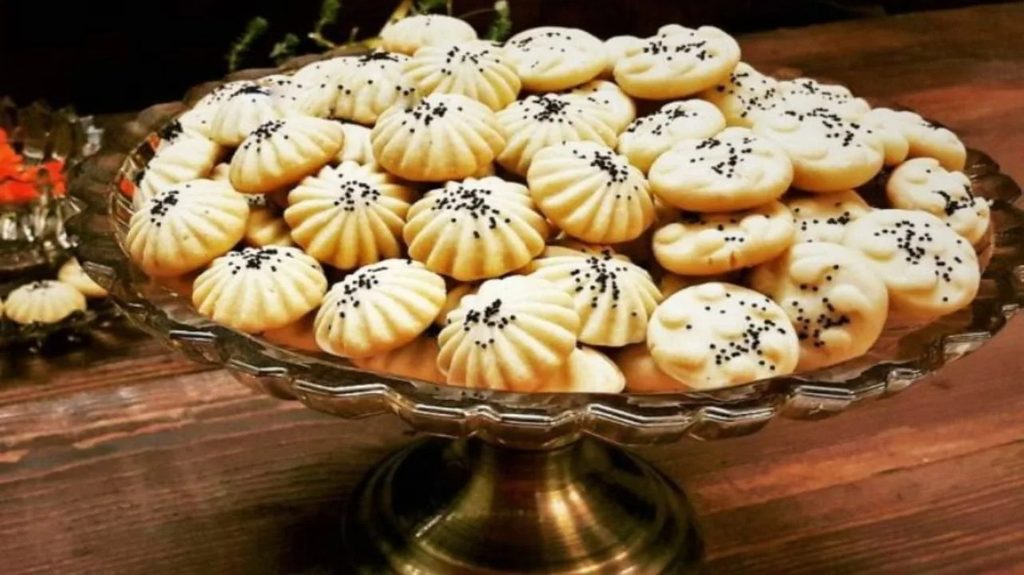طرز تهیه نان برنجی با کره